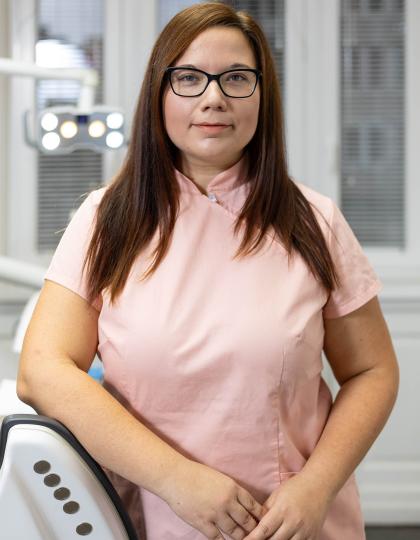 Dr. Pusztai Anna - Fogorvos