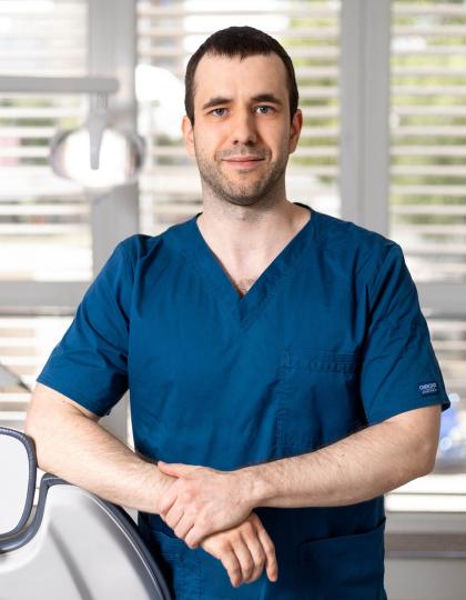Dr. Malasics Gábor - Dentist