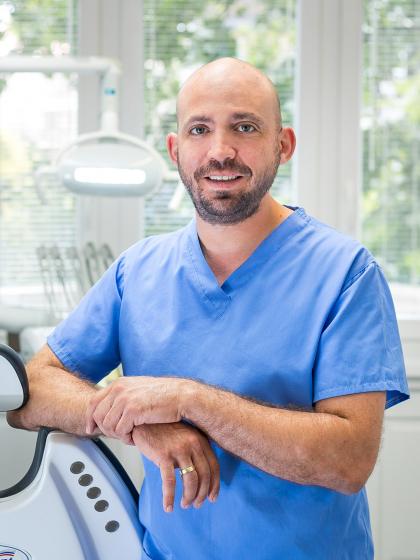 Dr. Funk Tamás - Dentist