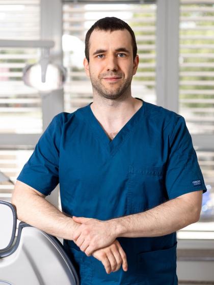 Dr. Malasics Gábor - Dentist